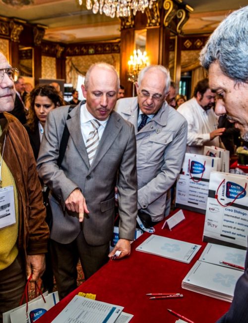 HIS_Summit_2015 - FILE5327